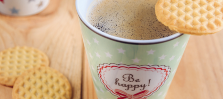 Kaffeetasse mit Keksen